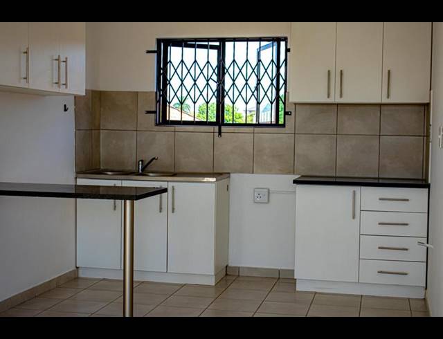 3 BEDROOM CLUSTER FOR SALE IN CANESIDE